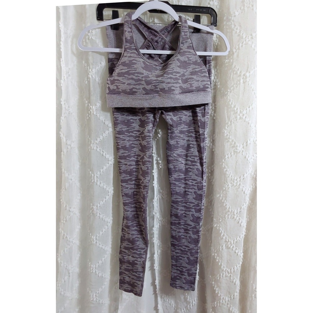 Purple Camo Seamless 2 Piece Workout Set Sports Bra and Leggings Small